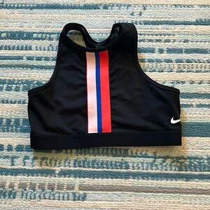 Nike size small sports bra good condition. Worn only a couple times.